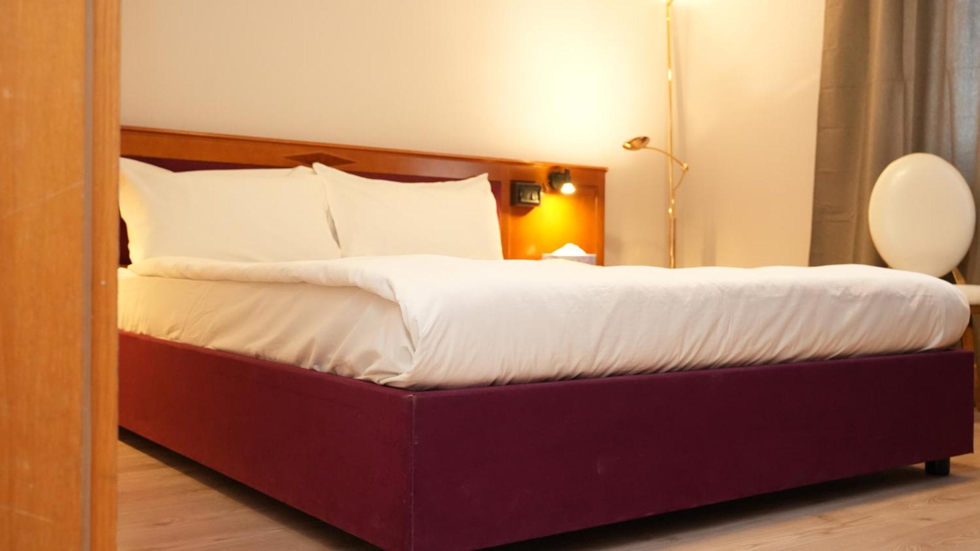 Sn Hotel And Restaurant Langgons Εξωτερικό φωτογραφία